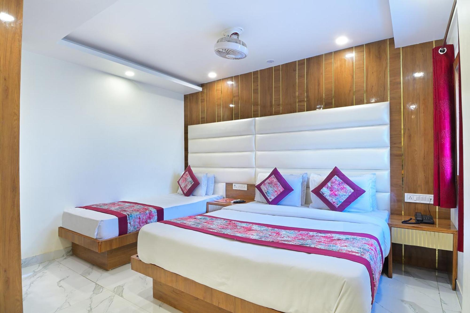 Hotel Glow Inn Paharganj-3 Mins Walk From New Delhi Railway Station エクステリア 写真