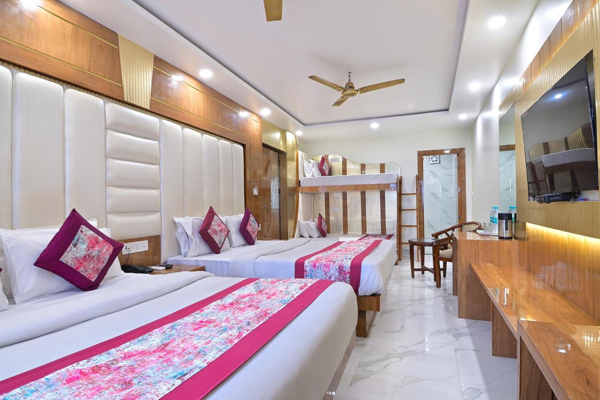 Hotel Glow Inn Paharganj-3 Mins Walk From New Delhi Railway Station エクステリア 写真