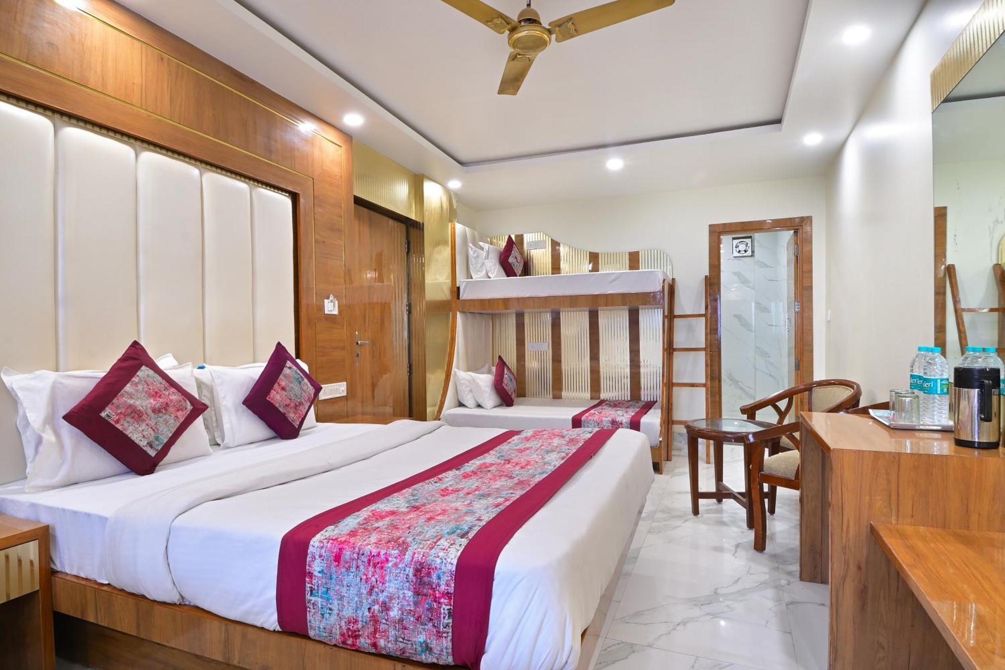 Hotel Glow Inn Paharganj-3 Mins Walk From New Delhi Railway Station エクステリア 写真