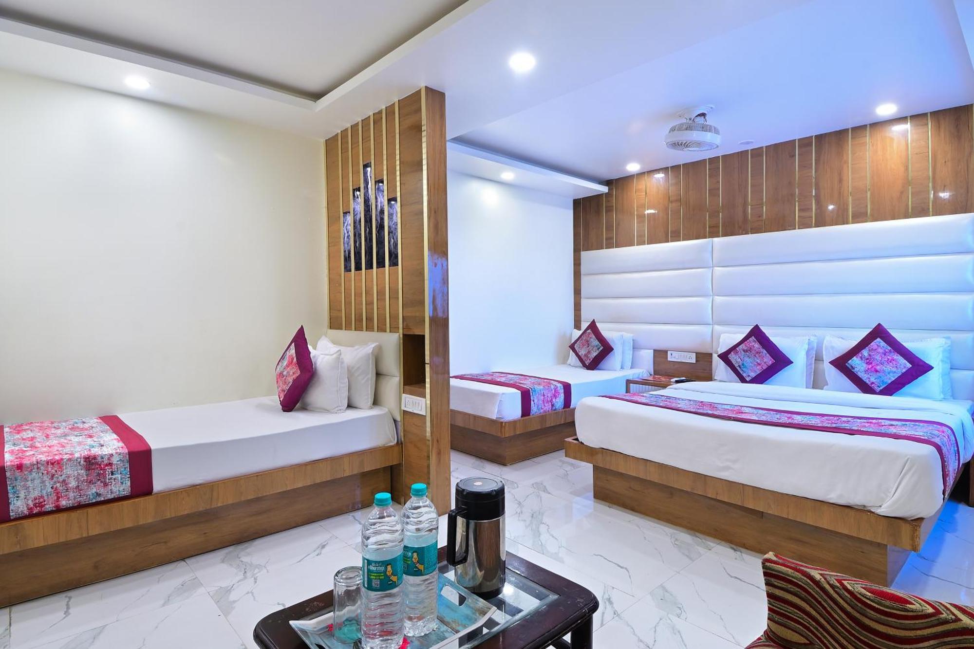 Hotel Glow Inn Paharganj-3 Mins Walk From New Delhi Railway Station エクステリア 写真