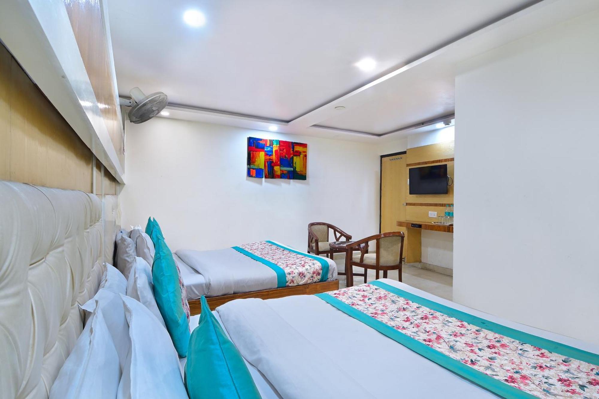 Hotel Glow Inn Paharganj-3 Mins Walk From New Delhi Railway Station エクステリア 写真