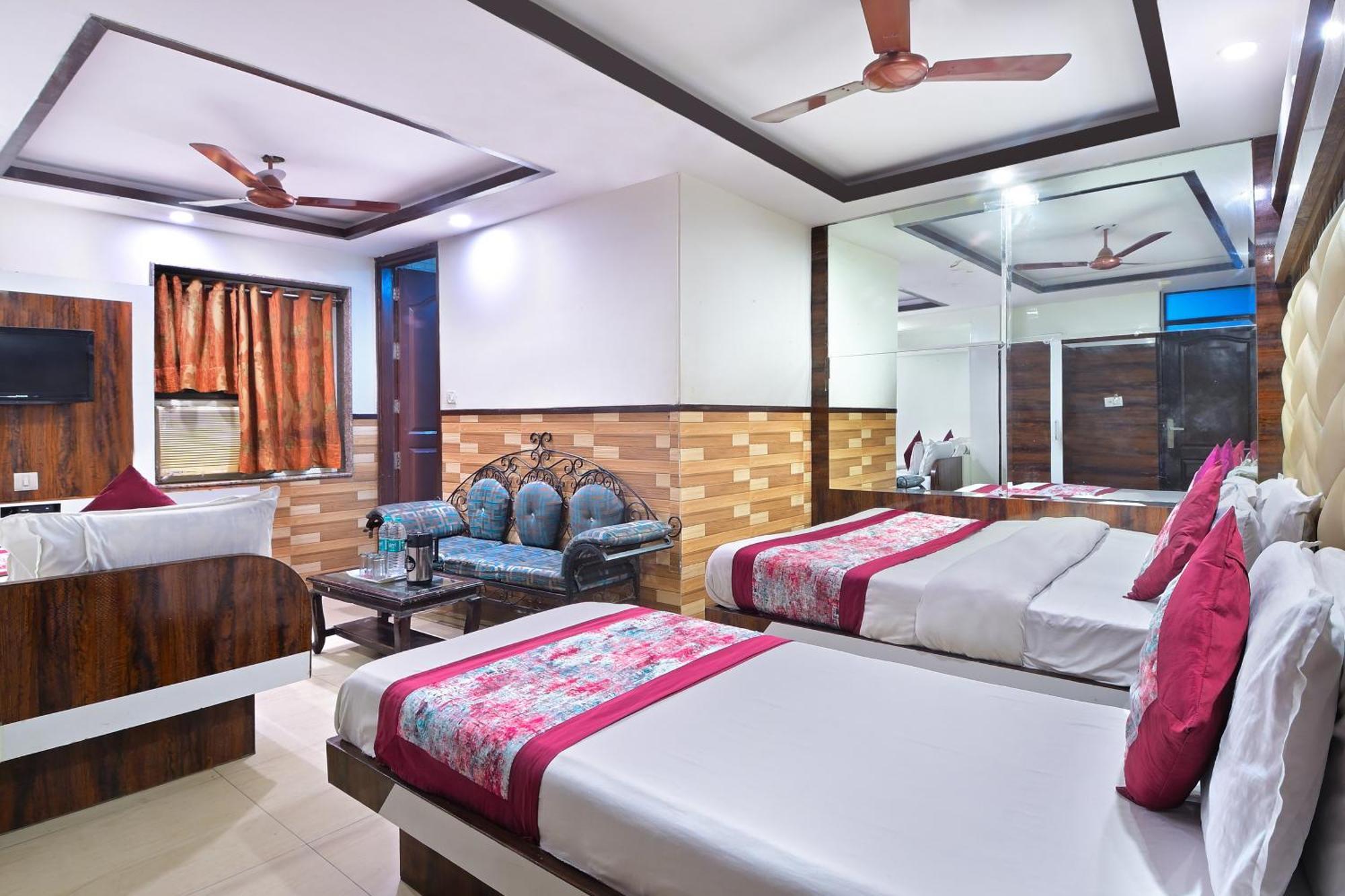 Hotel Glow Inn Paharganj-3 Mins Walk From New Delhi Railway Station エクステリア 写真